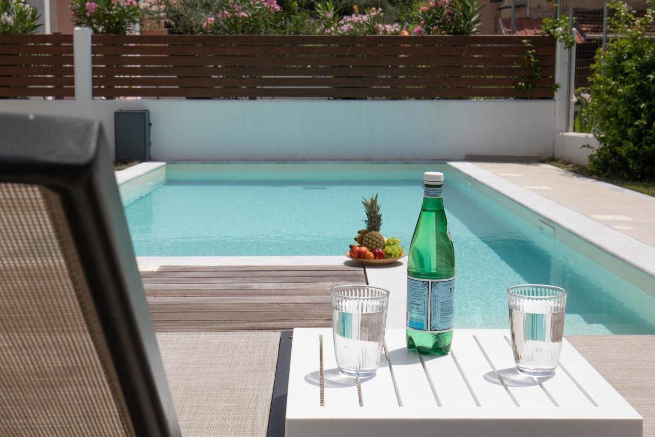 Perithia Suites ภายนอก รูปภาพ