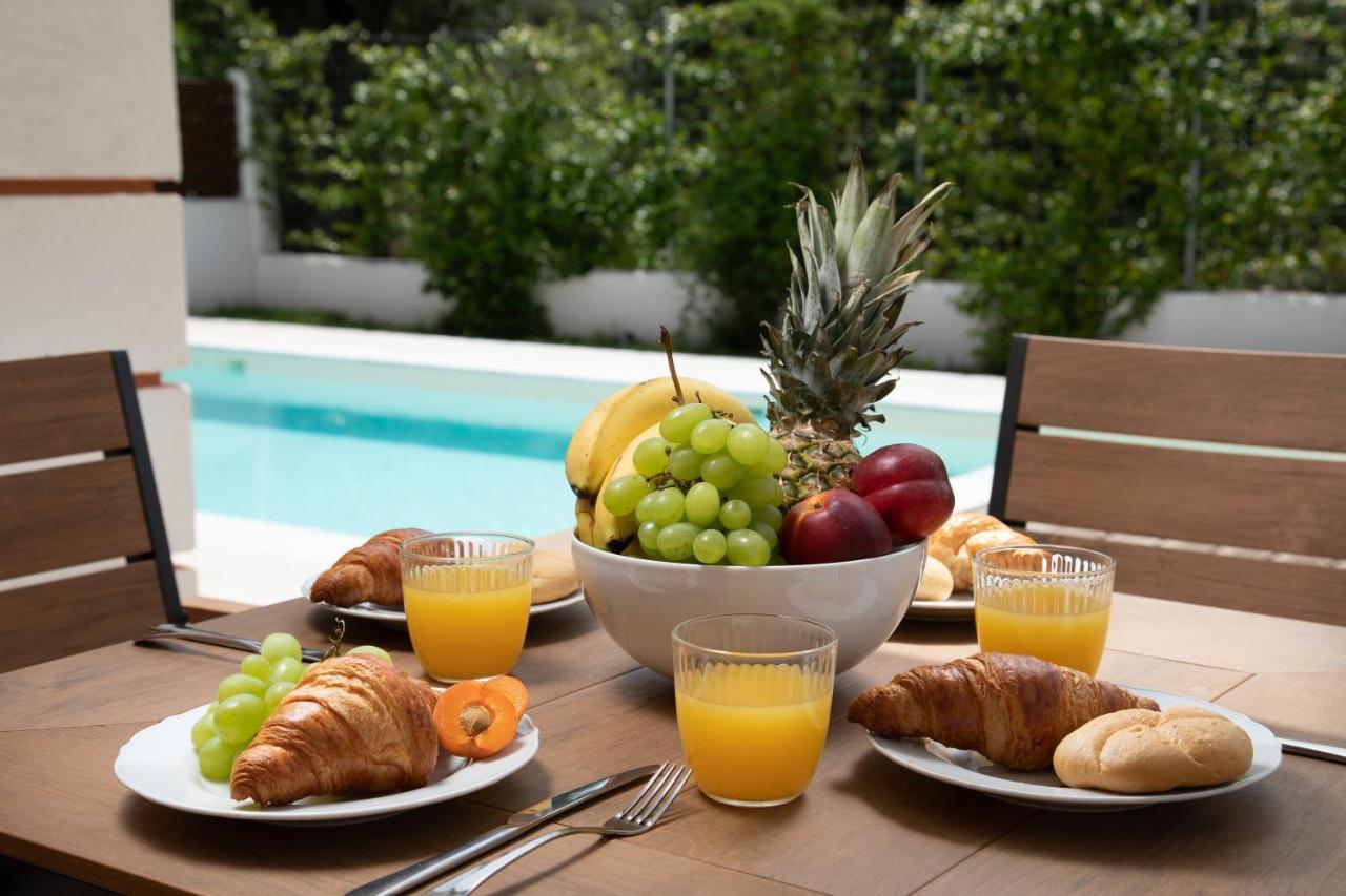 Perithia Suites ภายนอก รูปภาพ