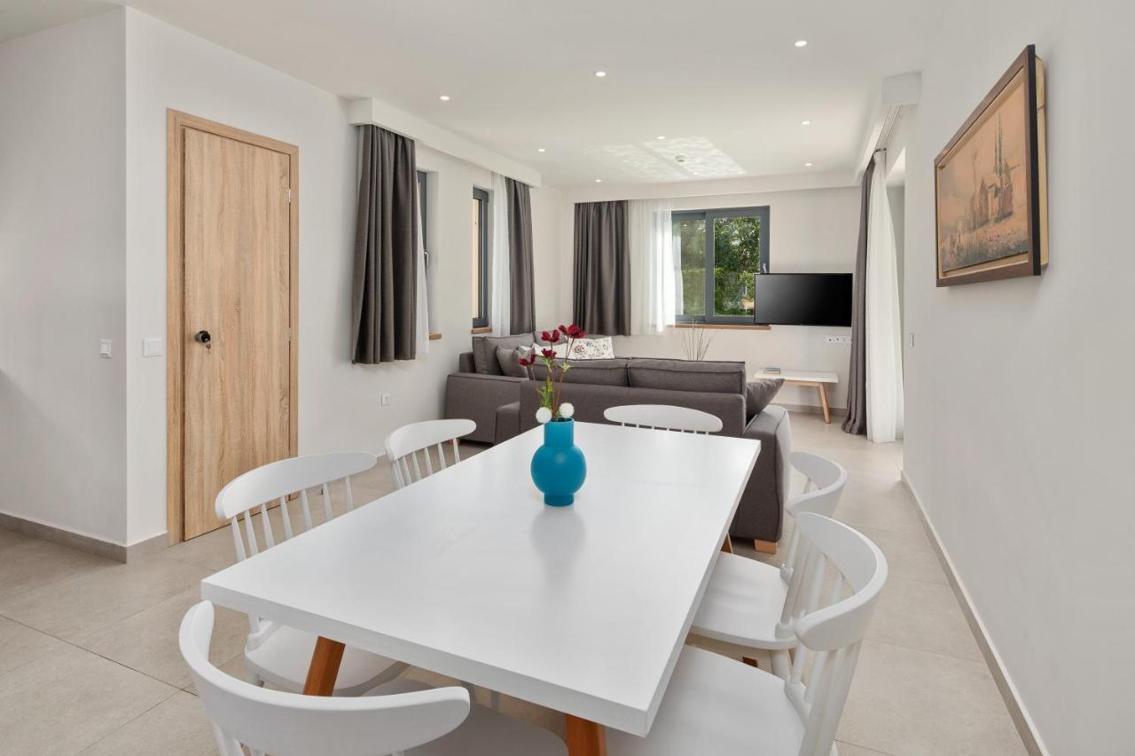 Perithia Suites ภายนอก รูปภาพ
